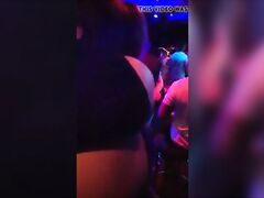 Pashing another girl